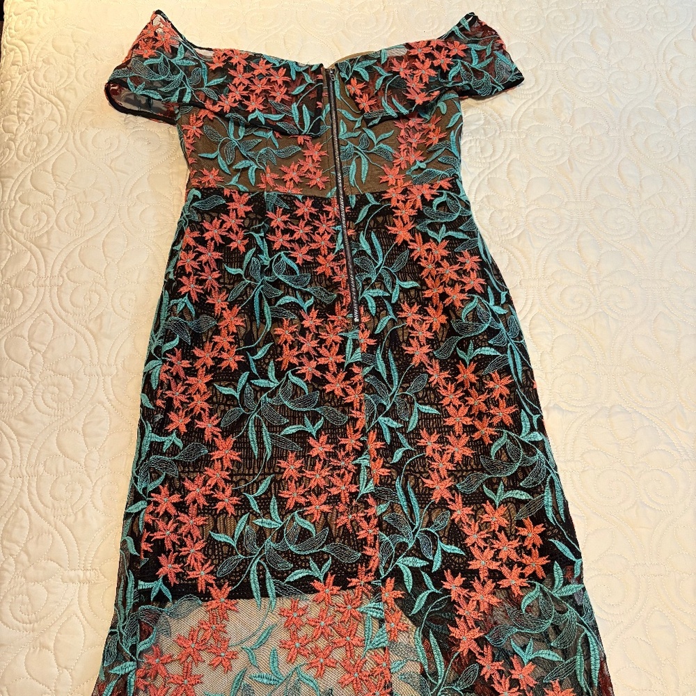 Elliatt Midi Floral Off the Shoulder Dress - Picture 2 of 4